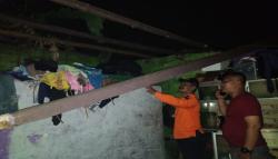 38 Rumah di Batujajar KBB Rusak Dihantam Puting Beliung, Warga Mengungsi<