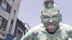 Erik Sprague, ‘Manusia Kadal’ Bersisik Hijau yang Bisa Menelan Pedang hingga Memasukkan Gunting ke Hidungnya