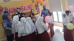 Teman-Teman Bocah SD yang Dibunuh di Dalam Kelas Jalani Trauma Healing