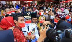 1.250 Warga Jatim Jadi Tamu Gubernur di HUT Kemerdekaan RI: Kami Bangga Bisa Masuk Grahadi 