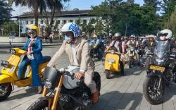 HUT Ke-33 RCTI, Ridwan Kamil Naik Motor BMW Konvoi Bareng Pemain Preman Pensiun<