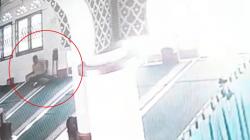 Pria di Padang Pakai Mukena saat Curi Kotak Amal, Aksinya Terekam CCTV 
