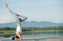 Coba Sebutkan Gerakan Senam Lantai yang Kamu Ketahui, Ini Jawaban Jenis-jenisnya