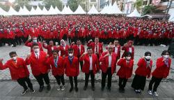 Untag Surabaya Kukuhkan 3.489 Mahasiswa Baru