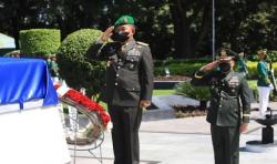 Jenderal Dudung Dianugerahi Tanda Kehormatan oleh Panglima Angkatan Darat Filipina 