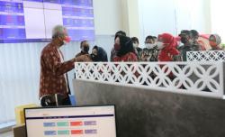 Resmikan Mal Pelayanan Publik ke-13 di Jateng, Ganjar: Saya Minta Masuk ke Sini Dilayani Baik<