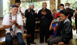 Farel Nyanyikan Lagu Berjudul Tugiman, Ganjar Tertawa dan Bertepuk Tangan