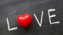 20 Kata-kata Cinta Bahasa Inggris dengan Artinya, Romantis Banget!