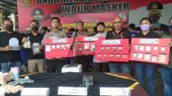 18 Pengedar Narkoba Ditangkap di Cimahi-KBB, Ratusan Gram Sabu dan Ganja Disita<