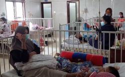 Membeludak, Pasien Anak Dirawat di Lorong RSUD Berau