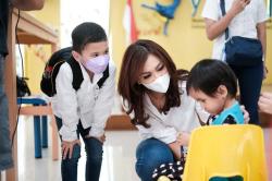 Momen Menyentuh Anggy Pasaribu Gelar Pelatihan Presenter untuk Anak-Anak Penyandang Kanker