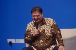 Jadi Pembicara Kuliah Umum di Singapura, Menko Airlangga Beberkan Penanganan Pandemi Covid-19 di RI