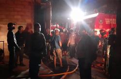 7 Jam Terbakar, Gudang Mebel dan Kerajinan Senilai Rp650 Juta di Bantul Ludes Terbakar