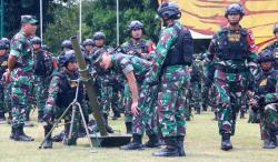 Kunjungi Markas Banteng Raiders, Danpuslatpur Bakar Semangat Prajurit Yonif R 400/BR