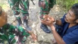 Panik Disergap Satgas TNI di Perbatasan, 2 Pria Buang Sabu ke Semak-Semak
