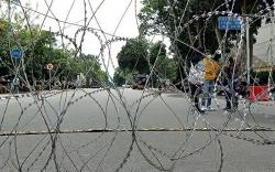 Jelang Demo Mahasiswa, Kawasan Gedung DPRD Sumsel Dipasang Kawat Berduri<