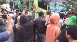 Demo Tolak Kenaikan BBM di Palopo Ricuh, Polisi dan Mahasiswa Saling Dorong