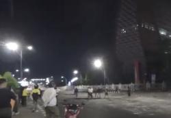 Tolak Kenaikan BBM, Mahasiswa Bentrok dengan Warga di Makassar, 3 Orang Terkena Tembakan dan Busur