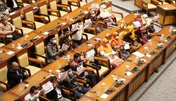 Tolak Kenaikan Harga BBM, Fraksi PKS Walk Out saat Rapat Paripurna DPR