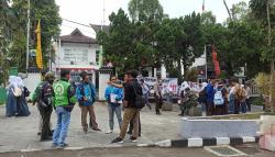 Tuntut Penyesuaian Tarif, Driver Ojek dan Taksi Online Datangi DPRD Kota Sukabumi