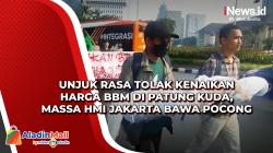 Unjuk Rasa Tolak Kenaikan Harga BBM di Patung Kuda, Massa HMI Jakarta Bawa Pocong