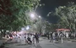 Tolak Kenaikan BBM, Mahasiswa di Makassar Blokade Jalan hingga Malam Hari