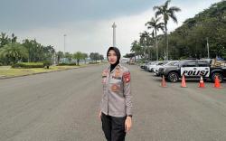 Polwan Cantik AKP Rita Yuliana Tampil Berhijab Dinas di Polda Metro Jaya<