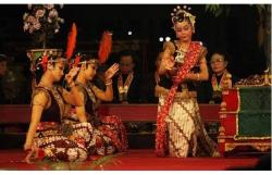  Ternyata Ini Perbedaan antara Gerak Tari Daerah Surakarta dan Yogyakarta