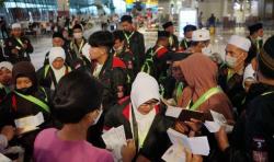 Sahabat Ganjar Gelar Umrah Bareng Pesantren Alif Baa, Doakan Kesejahteraan Indonesia 