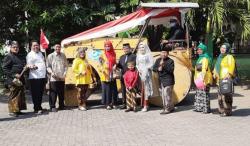 Unik, Perangkat Desa di Karanganyar Ini Pinang Gadis Cantik Naik Stom ke Lokasi Ijab Kabul