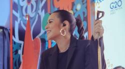 Anting Lepas saat Manggung, Raisa Berkelakar: Antingnya Pinjem Jadi Harus Dikembalikan