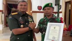 Pangdam III Siliwangi Beri Penghargaan Babinsa Pakaikan Celana ke ODGJ di Pangandaran