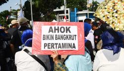 Massa PA 212 Demo Tolak Harga BBM Naik, Bawa-Bawa Nama Ahok