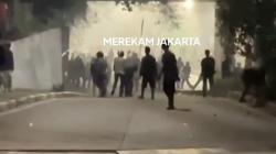 Tawuran Kembali Pecah di Underpass Manggarai, Warga Saling Lempar Batu hingga Petasan