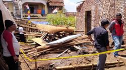 Sebelum Dirobohkan Rentenir, Rumah Warga Banyuresmi Garut Dijual Sepihak Rp20,5 Juta<