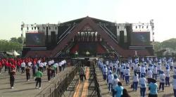 Ratusan Personel TNI AL Ikuti Senam dan Lomba dalam Event GTV Love Suroboyo