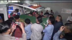 Jamintel Amir Yanto Ambil Jenazah Putranya yang Jadi Korban Kecelakaan di Tol Pejagan