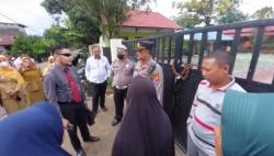 Buntut Penyegelan SDN 41 Pontianak Utara, Siswa Kembali Belajar Daring<