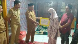 Haru, 2 Anak di Pinrang yang Ibunya Tewas Gantung Diri Terima Beasiswa Gubernur Sulsel