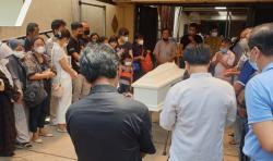 Begini Suasana Rumah Duka saat Peti Jenazah Iwan Budi Diterima Keluarga<