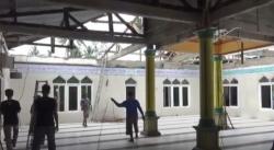 Puting Beliung Terjang Maros, Atap Rumah Warga, Masjid dan TK Rusak Parah
