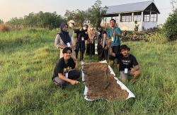 Mahasiswa UNY Sulap Limbah Kotoran Burung Puyuh Jadi Pupuk Organik <