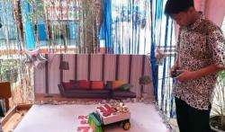  Kreatif, Siswa SMP di Tegal Ciptakan Robot Penyapu dari Limbah Mobil Mainan Bekas