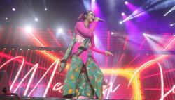 Gaya Marion Jola Pakai Kebaya Tampil Energik saat Pestapora 2022
