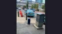 Koper Biru Mencurigakan Ditemukan di Depan Polda Metro, Tim Jibom Turun Tangan