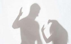  Tak Terima Digugat Cerai, Pria Muara Enim Siram Muka Istri Pakai Air Keras<