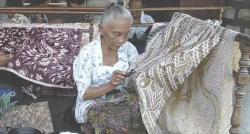 Warga Dilarang Pakai Batik Parang di Desa Ngluyu, Alasannya Menakutkan!