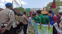 Tuntut Reforma Agraria di Sukabumi, Mahasiswa Terlibat Aksi Dorong dengan Polisi