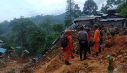 Tim SAR Terus Cari Korban Tanah Longsor Tambang Emas Rakyat Kotabaru