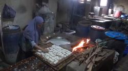 Harga Kedelai Mahal Dampak Kenaikan BBM, Perajin Tahu di Tegal Terancam Bangkrut